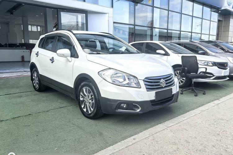 Used Suzuki S-Cross 2015 1.6L CVT Two-Wheel Drive Entry-Level Trim Exterior 2