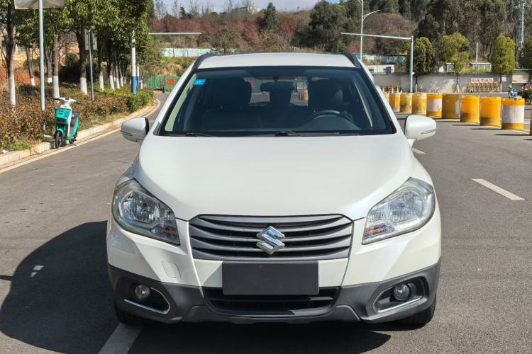 Used Suzuki S-Cross 2015 1.6L CVT Two-Wheel Drive Entry-Level Trim Exterior 2