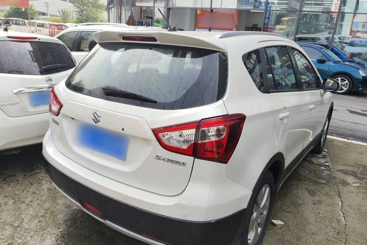 Used Suzuki S-Cross 2015 1.6L CVT Two-Wheel Drive Elite Version Exterior 3