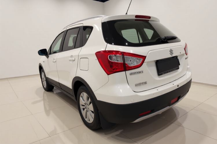 Used Suzuki S-Cross 2015 1.6L CVT Two-Wheel Drive Elite Version Exterior 3