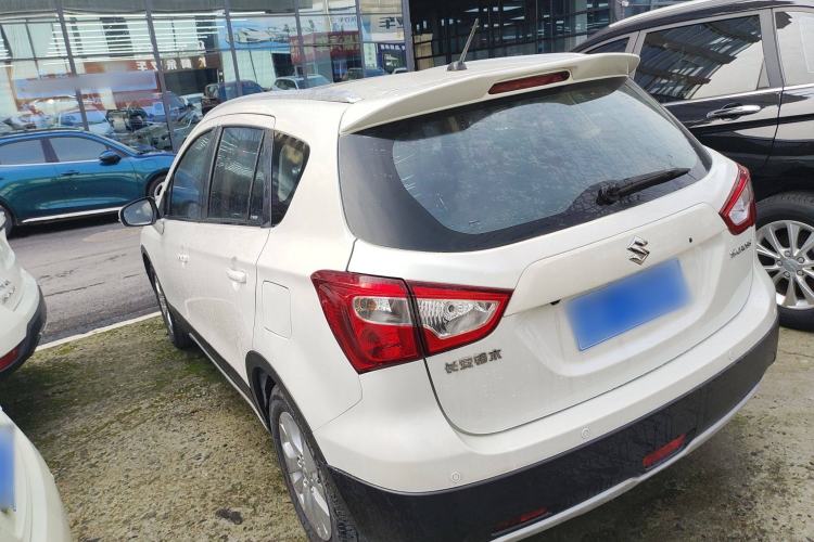 Used Suzuki S-Cross 2015 1.6L CVT Two-Wheel Drive Elite Version Exterior 5