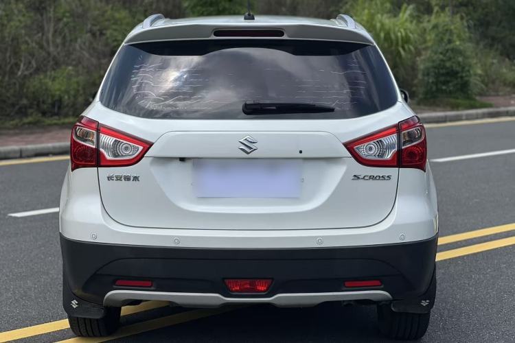 Used Suzuki S-Cross 2015 1.6L CVT Two-Wheel Drive Elite Version Exterior 5