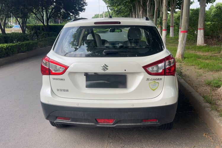 Used Suzuki S-Cross 2015 1.6L CVT Two-Wheel Drive Entry-Level Trim Exterior 7