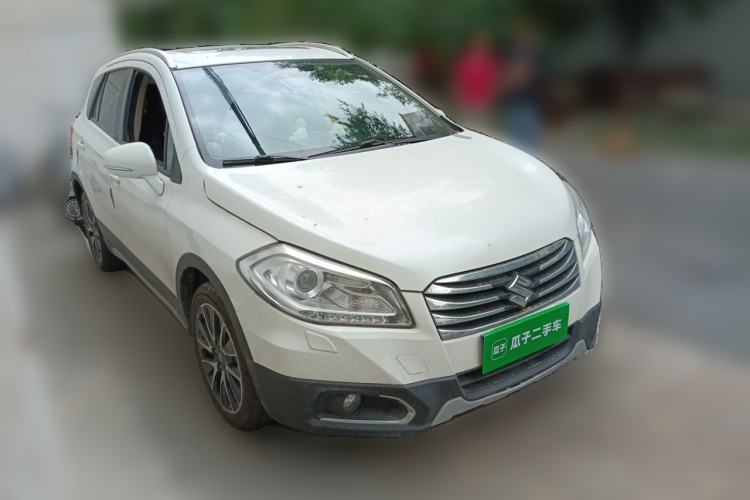 Used Suzuki S-Cross 2015 1.6L CVT Four-Wheel Drive Elite Model Front Right 45 Deg