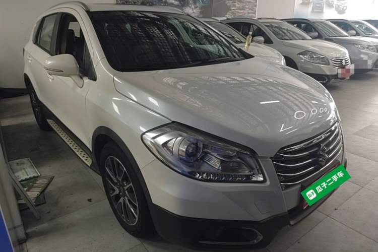 Used Suzuki S-Cross 2015 1.4T Automatic Two-Wheel Drive Prestige Model Front Right 45 Deg
