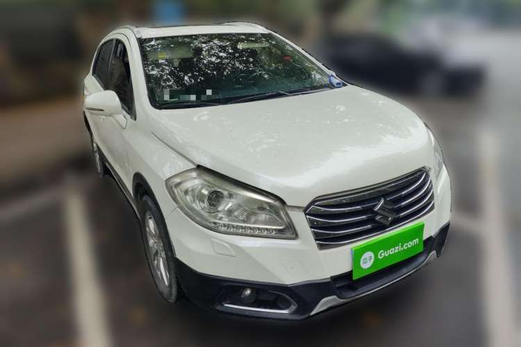 Used Suzuki S-Cross 2015 1.6L Manual Two-Wheel Drive Elite Model Front Right 45 Deg