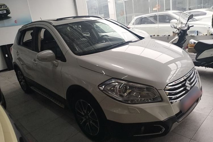 Used Suzuki S-Cross 2015 1.4T Automatic Two-Wheel Drive Prestige Model Front Right 45 Deg