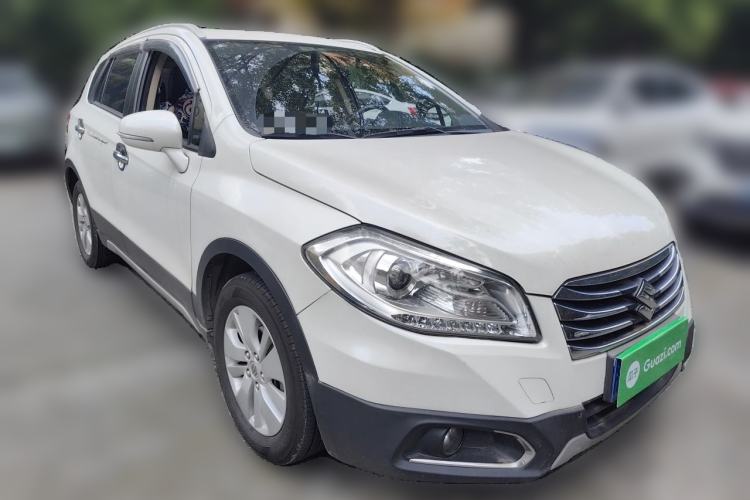 Used Suzuki S-Cross 2015 1.6L CVT Two-Wheel Drive Elite Version Front Right 45 Deg