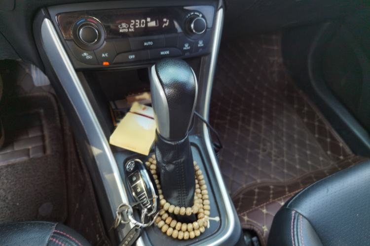 Used Suzuki S-Cross 2015 1.4T Automatic Two-Wheel Drive Prestige Model Gear Lever