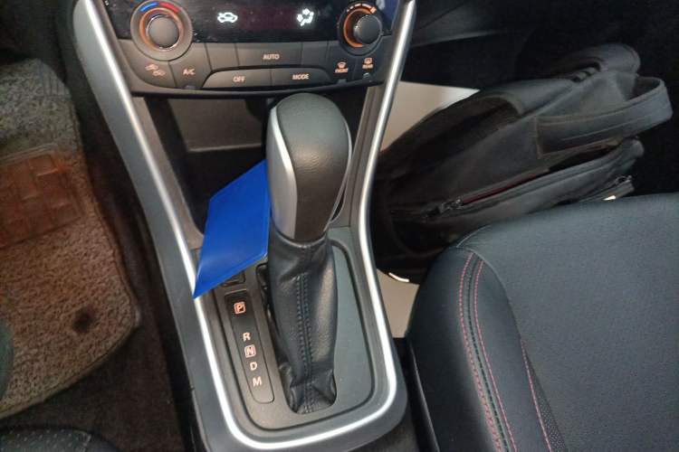 Used Suzuki S-Cross 2015 1.4T Automatic Two-Wheel Drive Prestige Model Gear Lever