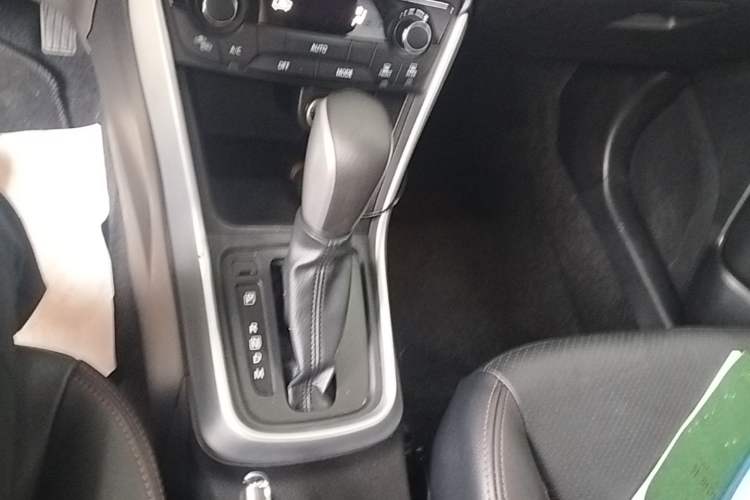 Used Suzuki S-Cross 2015 1.4T Automatic Two-Wheel Drive Prestige Model Gear Lever