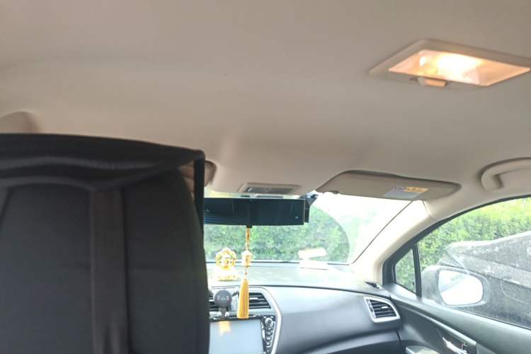 Used Suzuki S-Cross 2015 1.6L CVT Two-Wheel Drive Entry-Level Trim Headliner