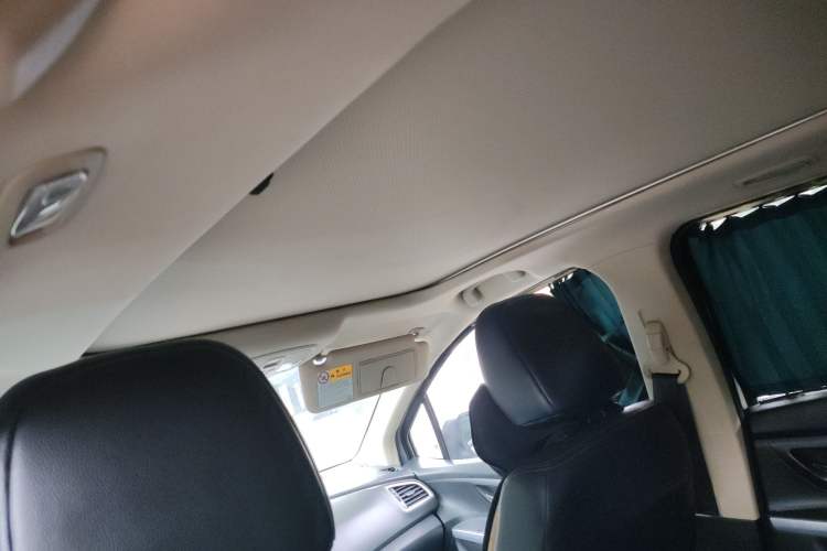 Used Suzuki S-Cross 2015 1.6L Manual Two-Wheel Drive Elite Model Headliner