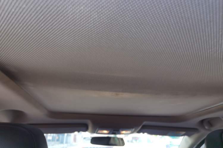 Used Suzuki S-Cross 2015 1.4T Automatic Two-Wheel Drive Prestige Model Headliner