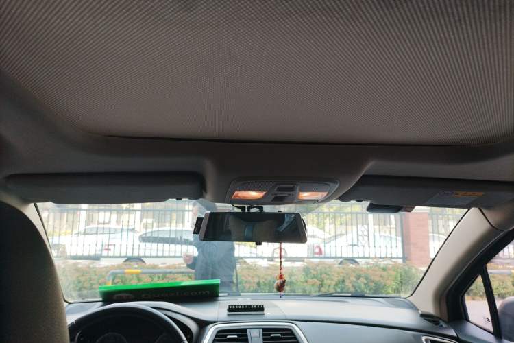 Used Suzuki S-Cross 2015 1.4T Automatic 4x4 Prestige Model Headliner