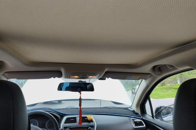 Used Suzuki S-Cross 2015 1.6L CVT Two-Wheel Drive Elite Version Headliner
