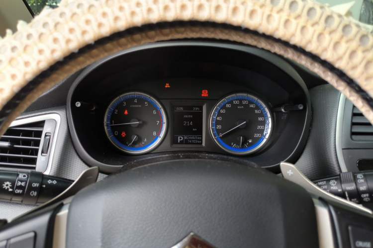 Used Suzuki S-Cross 2015 1.6L CVT Two-Wheel Drive Elite Version Instrument Cluster