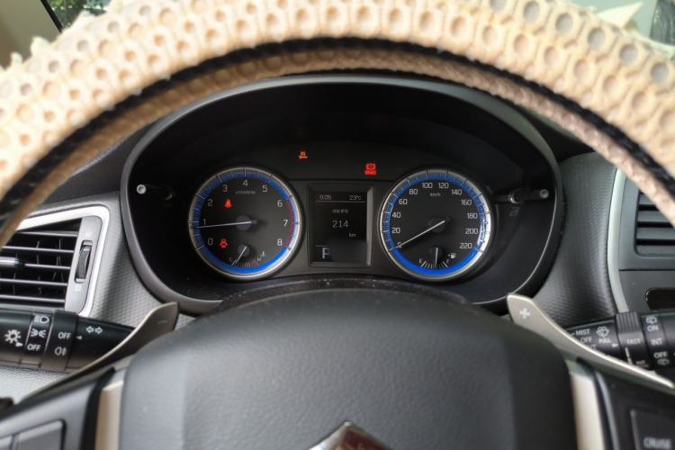 Used Suzuki S-Cross 2015 1.6L CVT Two-Wheel Drive Elite Version Instrument Cluster