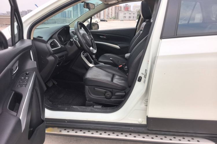 Used Suzuki S-Cross 2015 1.4T Automatic Two-Wheel Drive Prestige Model Interior 1