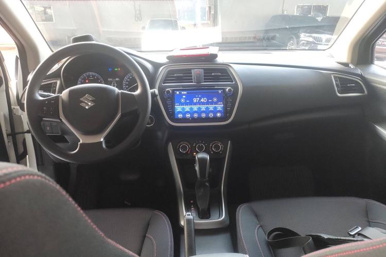 Used Suzuki S-Cross 2015 1.6L CVT Two-Wheel Drive Entry-Level Trim Interior 2