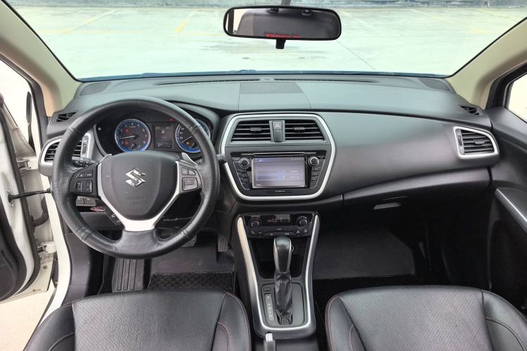 Used Suzuki S-Cross 2015 1.4T Automatic Two-Wheel Drive Prestige Model Interior 3