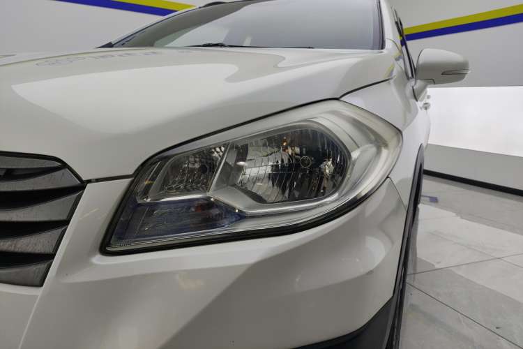 Used Suzuki S-Cross 2015 1.6L CVT Two-Wheel Drive Entry-Level Trim Left Front Headlight