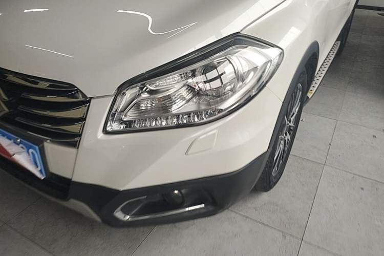 Used Suzuki S-Cross 2015 1.4T Automatic Two-Wheel Drive Prestige Model Left Front Headlight