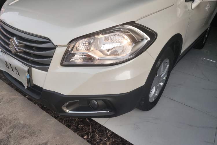 Used Suzuki S-Cross 2015 1.6L CVT Two-Wheel Drive Entry-Level Trim Left Front Headlight