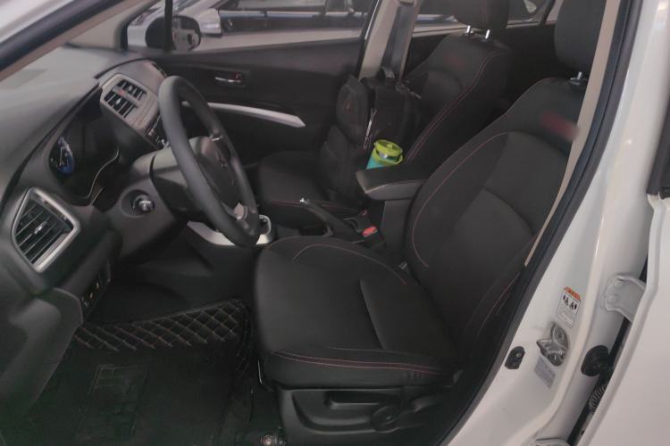 Used Suzuki S-Cross 2015 1.6L CVT Two-Wheel Drive Entry-Level Trim Left Front Seat
