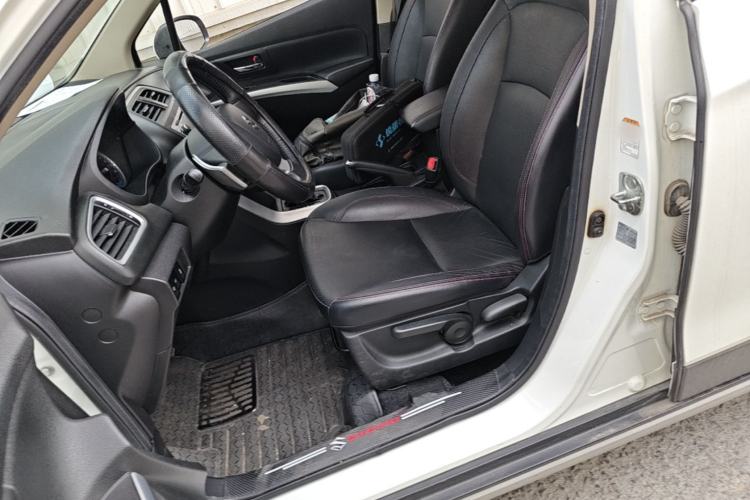 Used Suzuki S-Cross 2015 1.6L CVT Two-Wheel Drive Elite Version Left Front Seat
