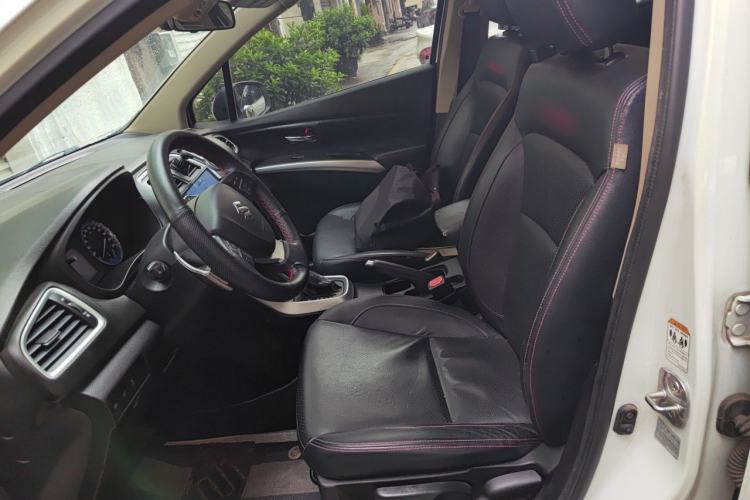Used Suzuki S-Cross 2015 1.6L CVT Two-Wheel Drive Elite Version Left Front Seat