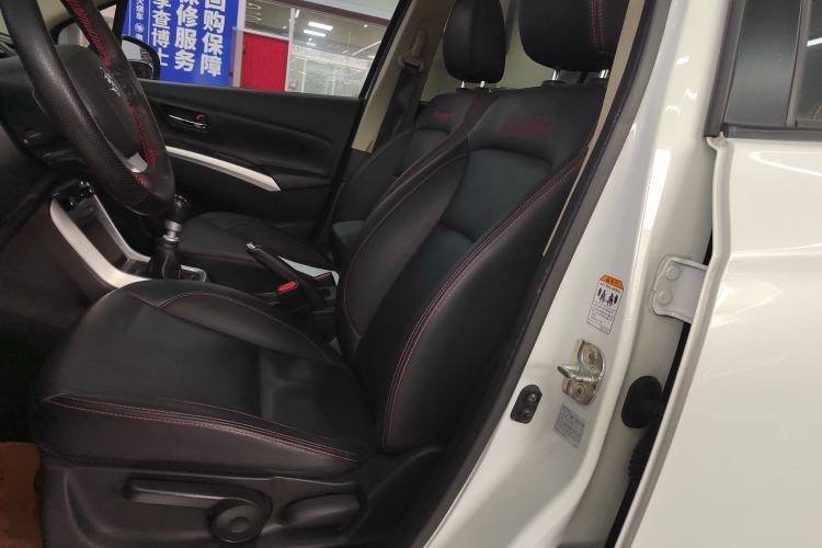 Used Suzuki S-Cross 2015 1.4T Manual Two-Wheel Drive Prestige Model Left Front Seat
