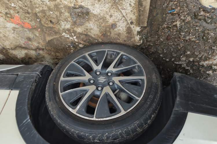 Used Suzuki S-Cross 2015 1.6L CVT Four-Wheel Drive Elite Model Left Front Wheel Hub