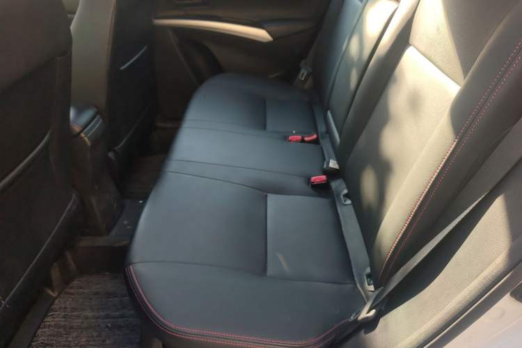 Used Suzuki S-Cross 2015 1.6L CVT Two-Wheel Drive Elite Version Left Rear Seat
