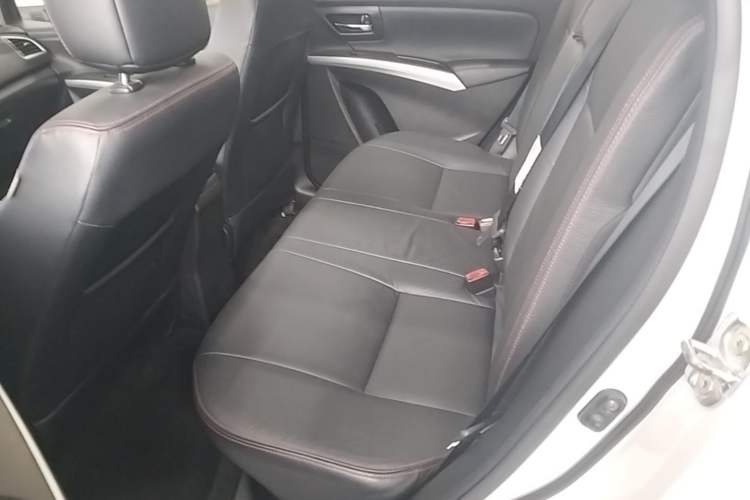 Used Suzuki S-Cross 2015 1.4T Automatic Two-Wheel Drive Prestige Model Left Rear Seat