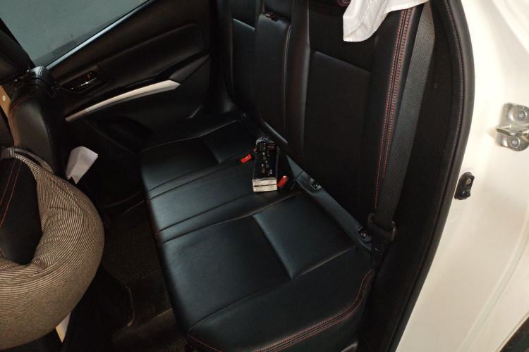 Used Suzuki S-Cross 2015 1.4T Automatic Two-Wheel Drive Prestige Model Left Rear Seat