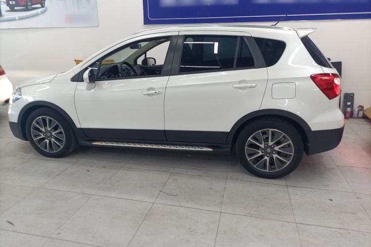 Used Suzuki S-Cross 2015 1.4T Automatic Two-Wheel Drive Prestige Model Left Side