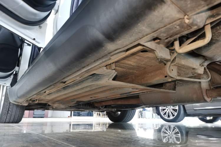 Used Suzuki S-Cross 2015 1.6L CVT Two-Wheel Drive Entry-Level Trim Left Side Sill