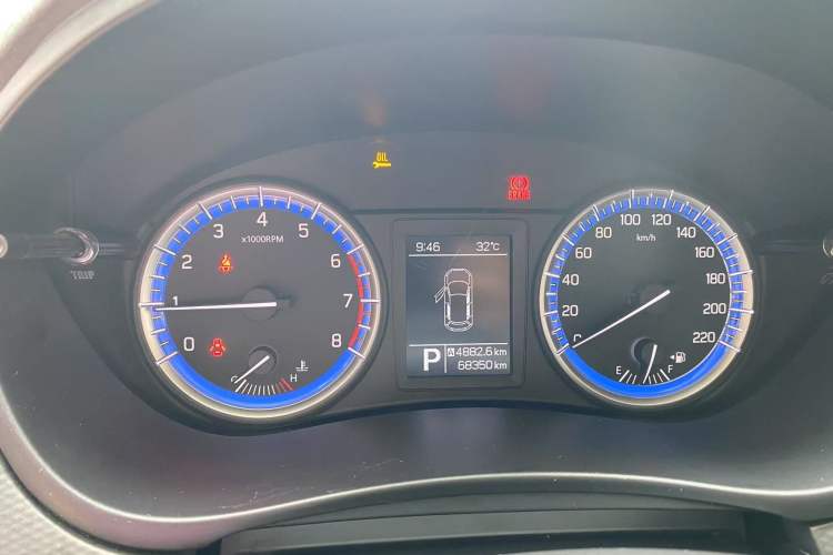 Used Suzuki S-Cross 2015 1.6L CVT Two-Wheel Drive Entry-Level Trim Odometer Close Up