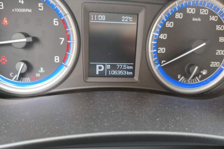 Used Suzuki S-Cross 2015 1.6L CVT Two-Wheel Drive Elite Version Odometer Close Up