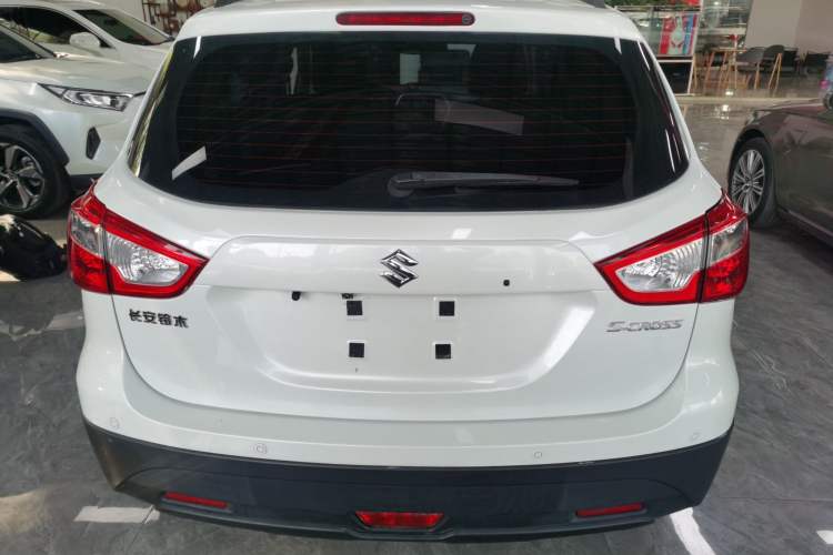 Used Suzuki S-Cross 2015 1.6L CVT Two-Wheel Drive Entry-Level Trim Rear