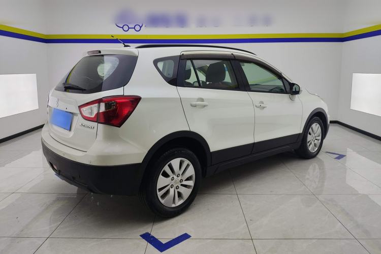 Used Suzuki S-Cross 2015 1.6L CVT Two-Wheel Drive Entry-Level Trim Rear Right 45 Deg