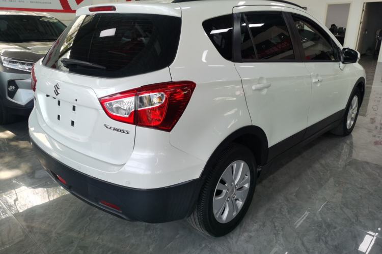 Used Suzuki S-Cross 2015 1.6L CVT Two-Wheel Drive Entry-Level Trim Rear Right 45 Deg