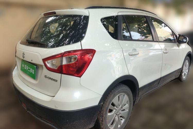 Used Suzuki S-Cross 2015 1.6L CVT Two-Wheel Drive Entry-Level Trim Rear Right 45 Deg