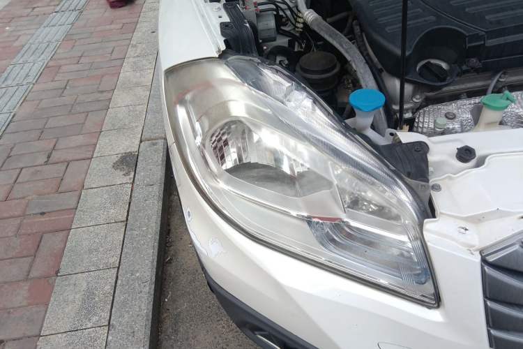 Used Suzuki S-Cross 2015 1.6L Manual Two-Wheel Drive Entry Model Right Front Headlight