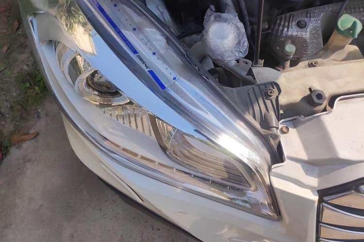 Used Suzuki S-Cross 2015 1.6L CVT Two-Wheel Drive Elite Version Right Front Headlight