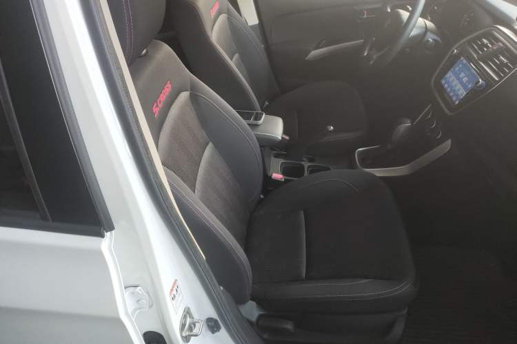 Used Suzuki S-Cross 2015 1.6L CVT Two-Wheel Drive Entry-Level Trim Right Front Seat