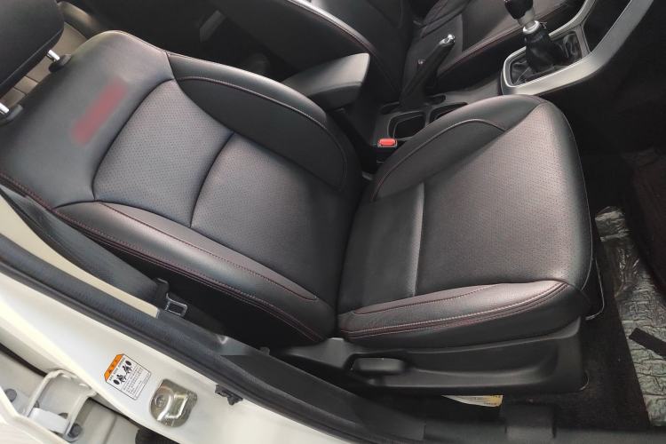 Used Suzuki S-Cross 2015 1.4T Manual Two-Wheel Drive Prestige Model Right Front Seat