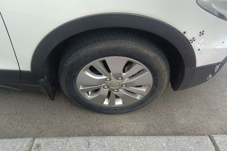 Used Suzuki S-Cross 2015 1.6L Manual Two-Wheel Drive Entry Model Right Front Wheel Hub