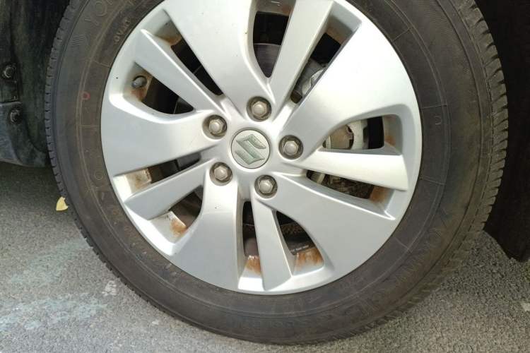 Used Suzuki S-Cross 2015 1.6L Manual Two-Wheel Drive Entry Model Right Front Wheel Hub